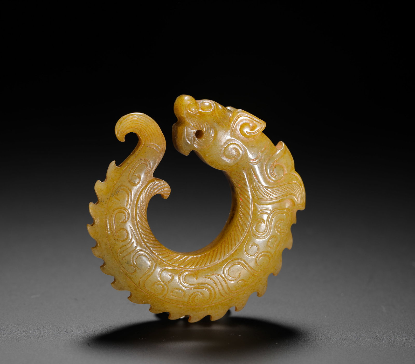 JADE DRAGON-SHAPED PENDANTS: JADE DRAGON-SHAPED PENDANTS (5 x 5cm,Weight:40g)