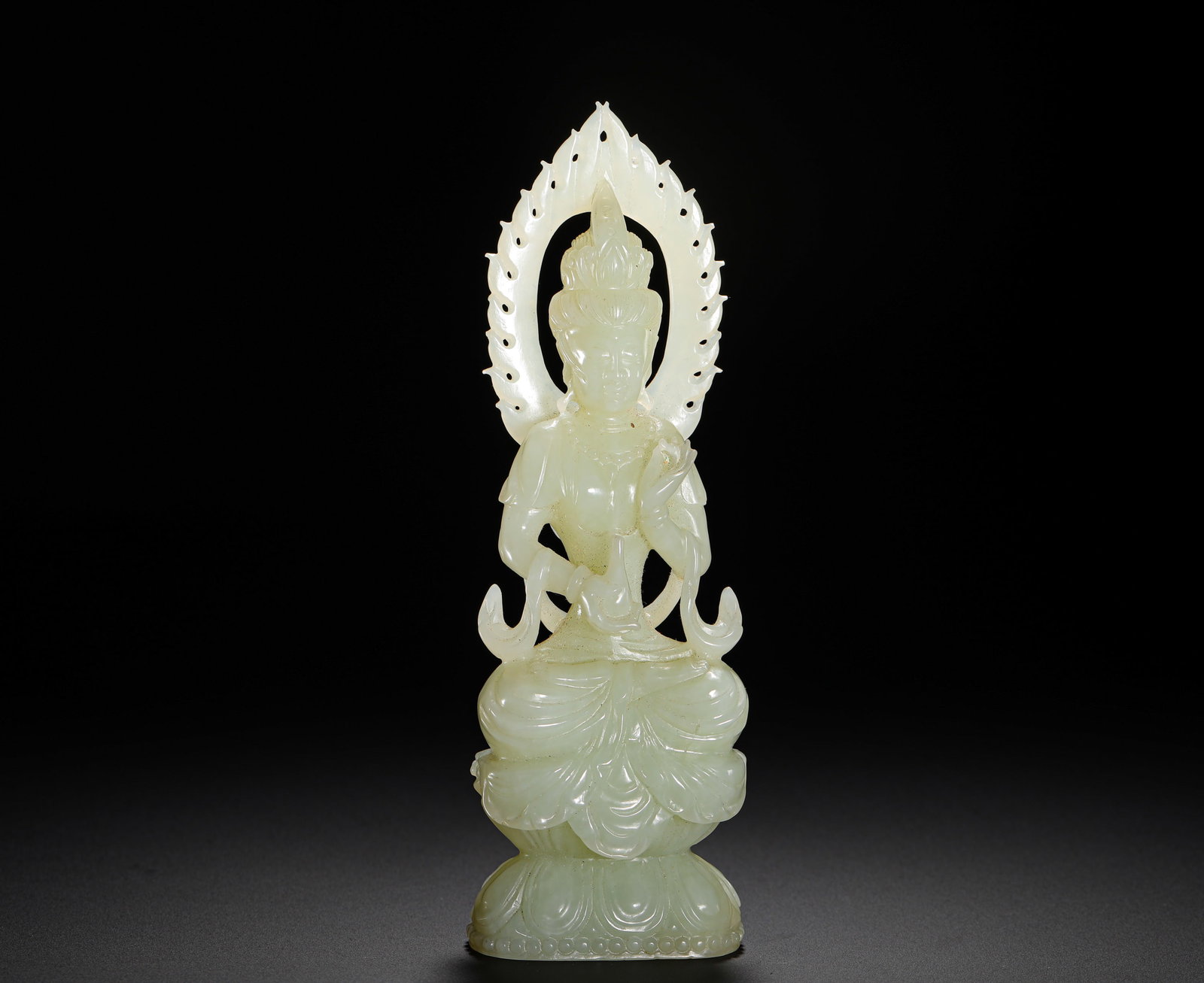 HETIAN JADE GUANYIN: HETIAN JADE GUANYIN (15 x 5cm,Weight:200g)