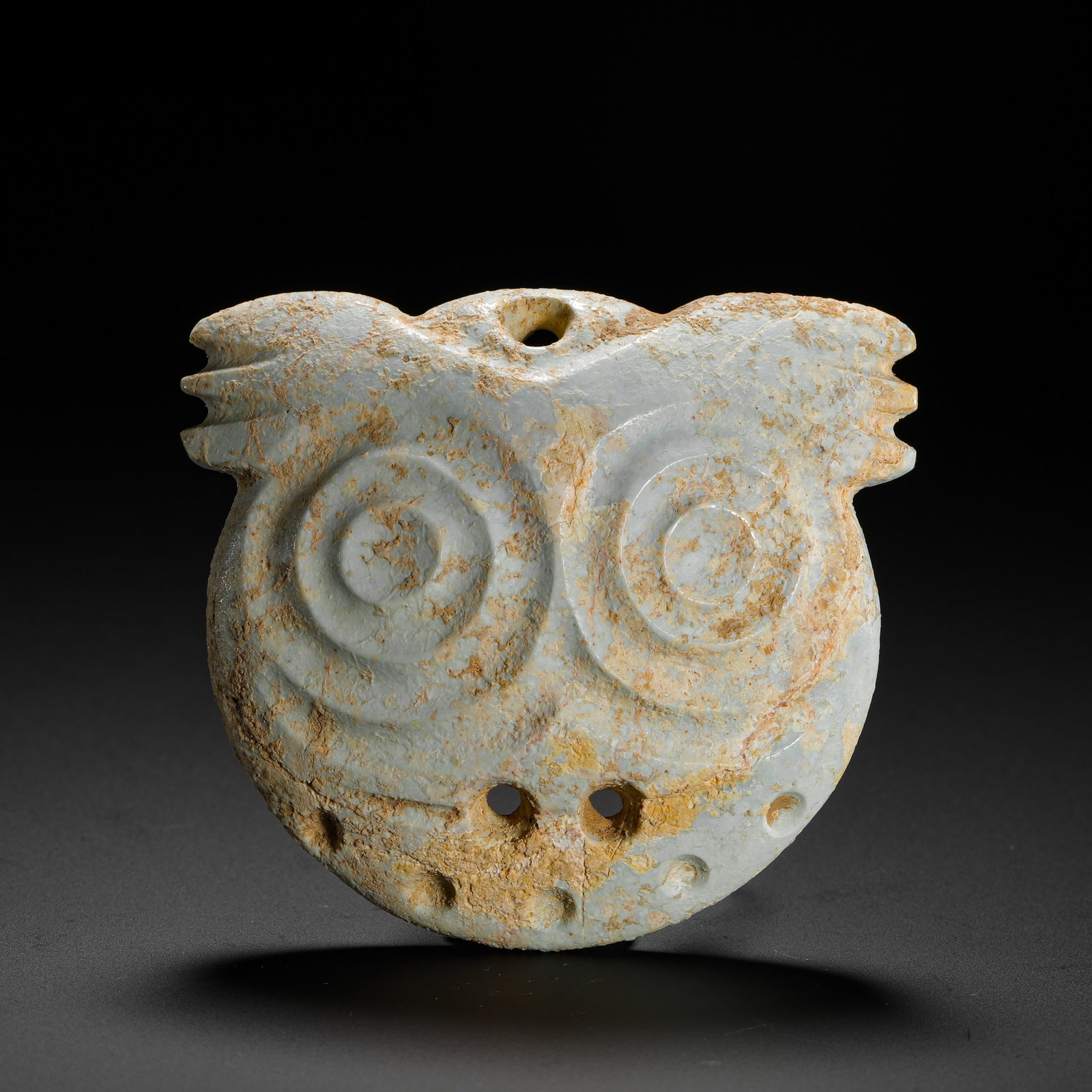 JADE OWL PENDANT: JADE OWL PENDANT (7.5 x 8.5cm,Weight:140g)