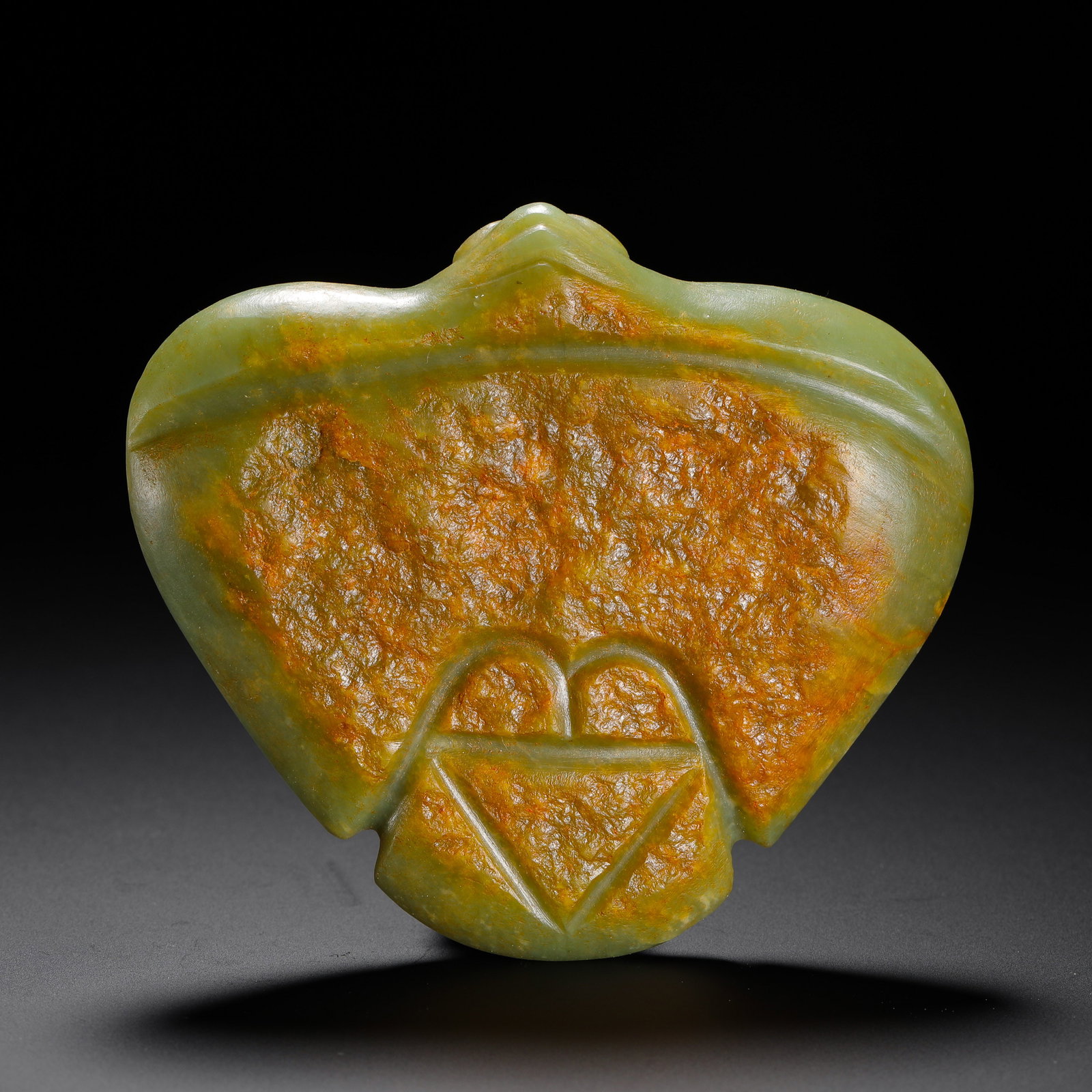 JADE BAT PENDANT: JADE BAT PENDANT (9.5 x 10.5cm,Weight:270g)