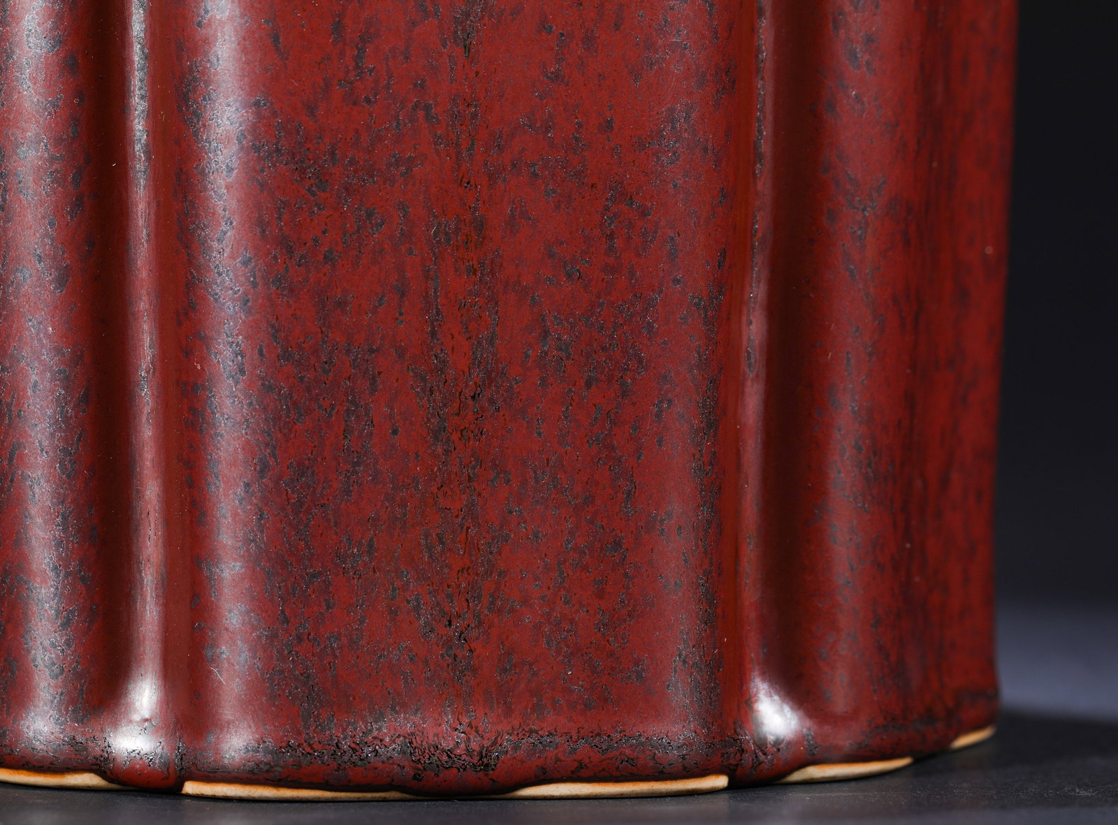 A RED PEN HOLDER - 4