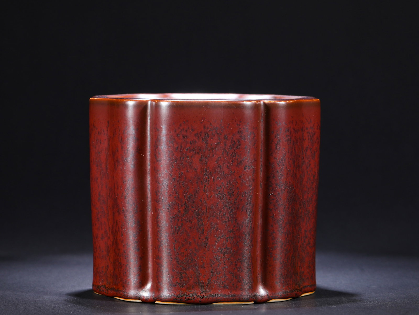 A RED PEN HOLDER - 5