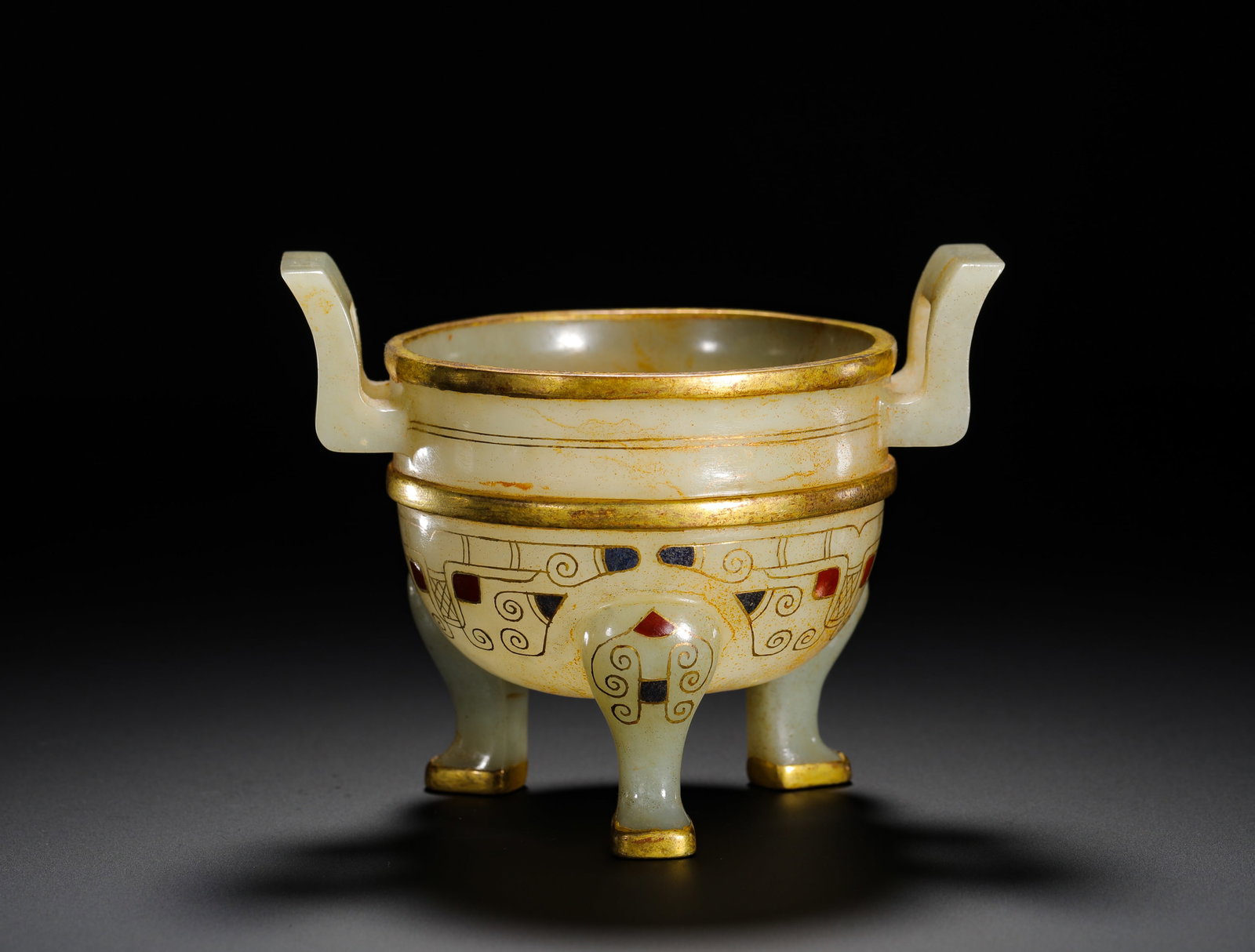 HETIAN WHITE JADE INLAID GOLD INLAID TREASURE THREE-LEGGED TRIPOD: HETIAN WHITE JADE INLAID GOLD INLAID TREASURE THREE-LEGGED TRIPOD (8 x 11cm,Weight:210g)