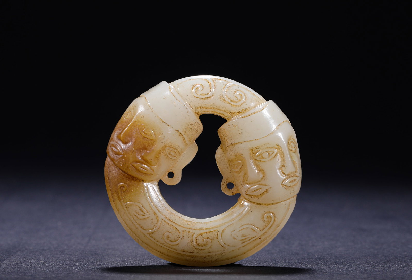 HETIAN WHITE JADE RING: HETIAN WHITE JADE RING (5.3cm,Weight:40g)