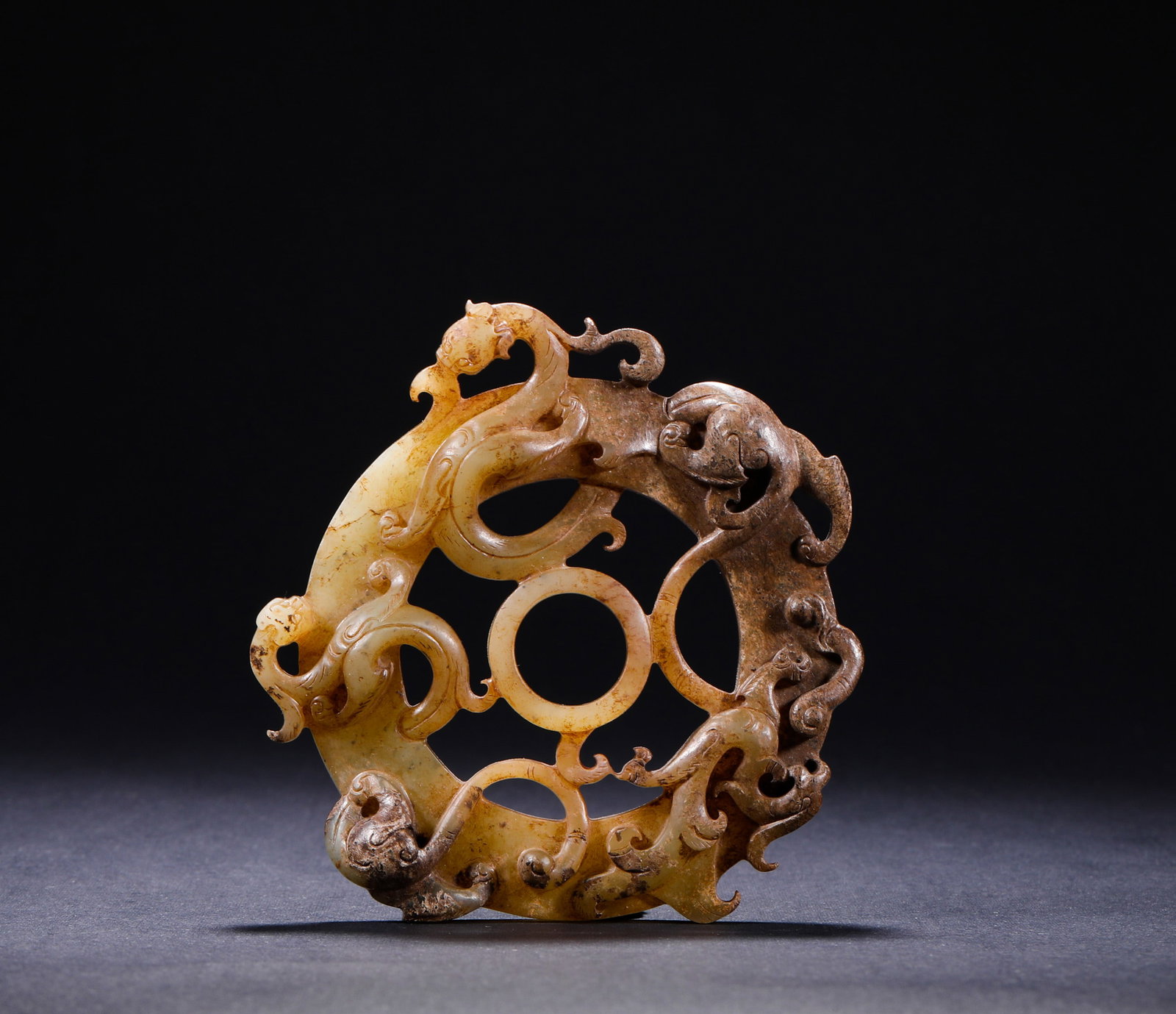 HETIAN JADE DRAGON AND PHOENIX CHI DRAGON PATTERN JADE DISC: HETIAN JADE DRAGON AND PHOENIX CHI DRAGON PATTERN JADE DISC (9.5cm,Weight:120g)