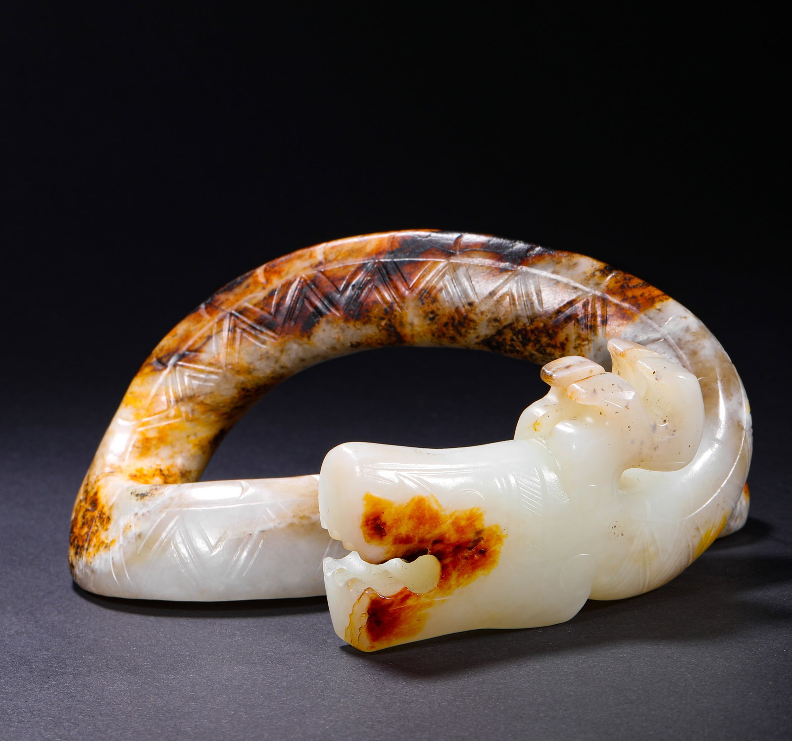 HETIAN WHITE JADE AUSPICIOUS BEAST - 2