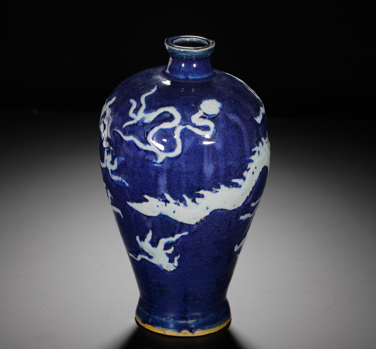 JI BLUE GLAZED WHITE DRAGON-PATTERNED PLUM VASE - 8