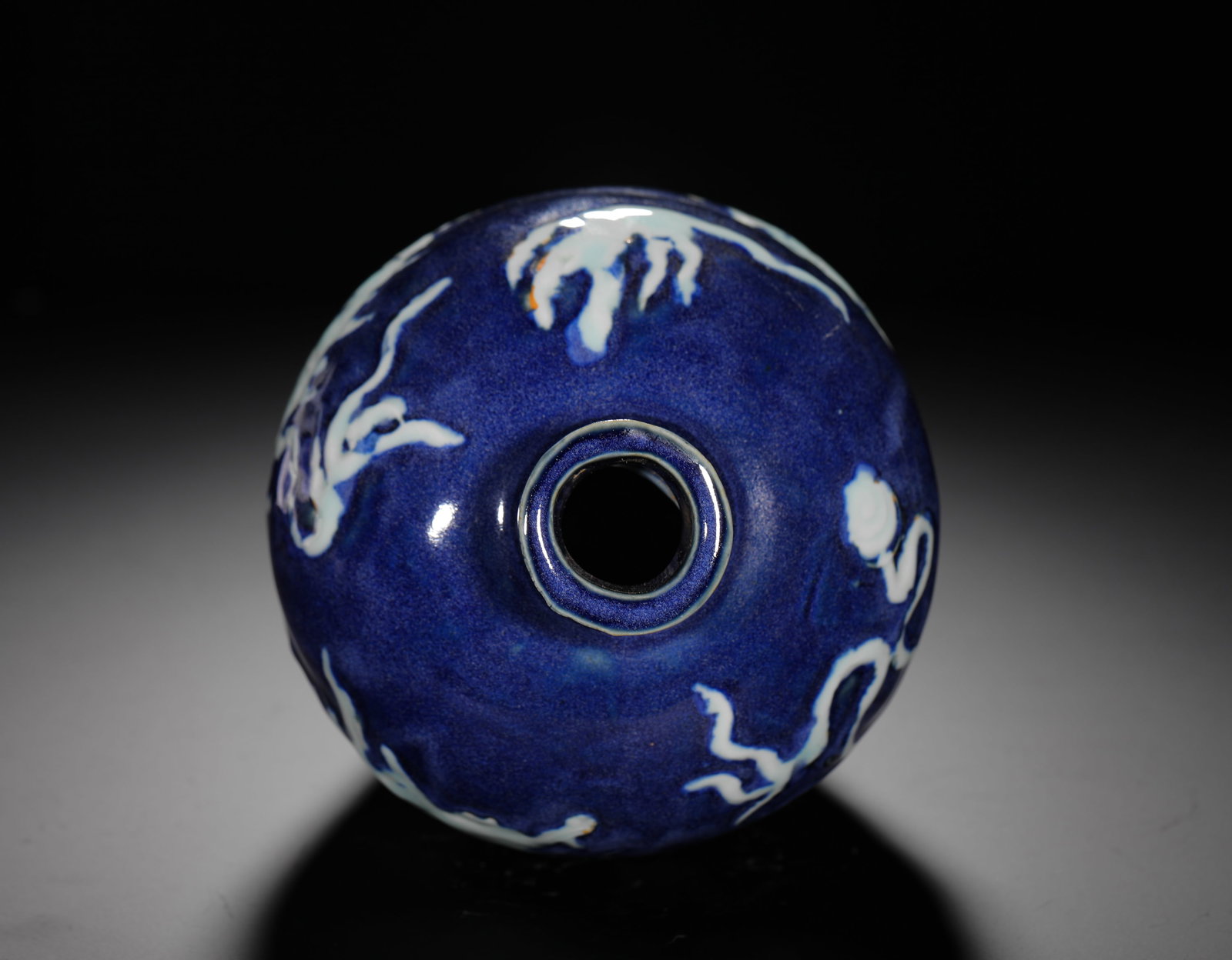 JI BLUE GLAZED WHITE DRAGON-PATTERNED PLUM VASE - 9