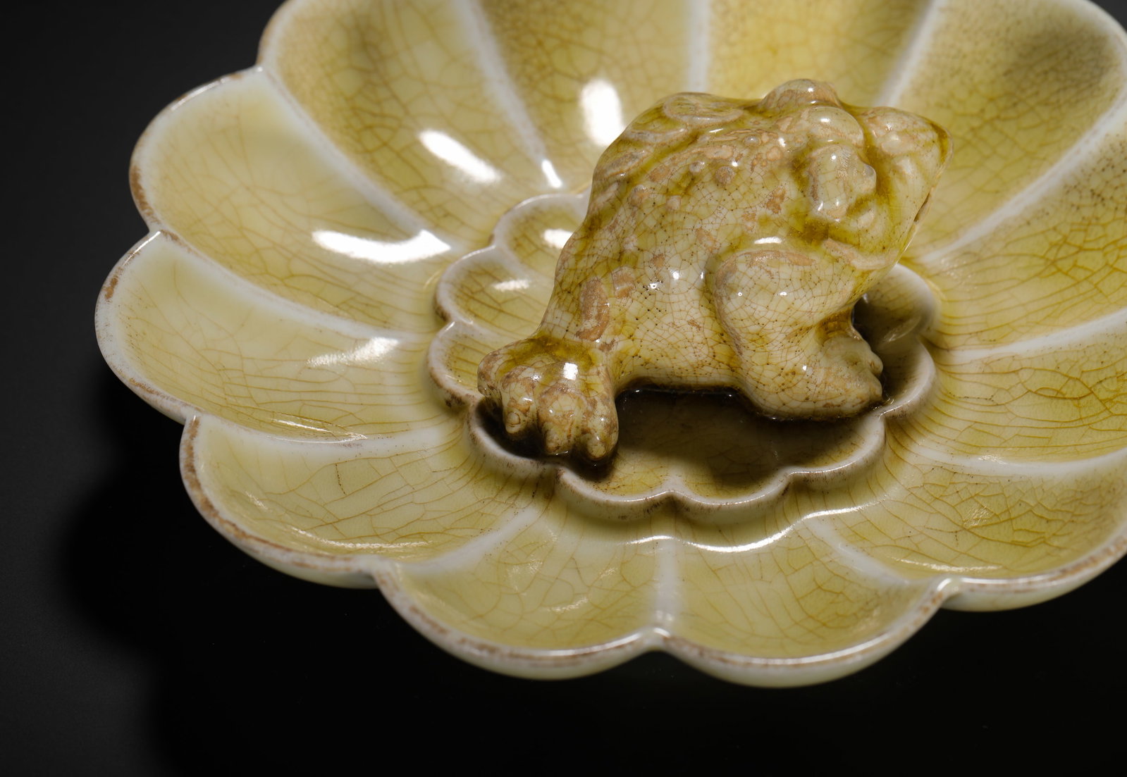 YELLOW GLAZE SPLIT GOLDEN TOAD PATTERN LOTUS PEN LICK - 7