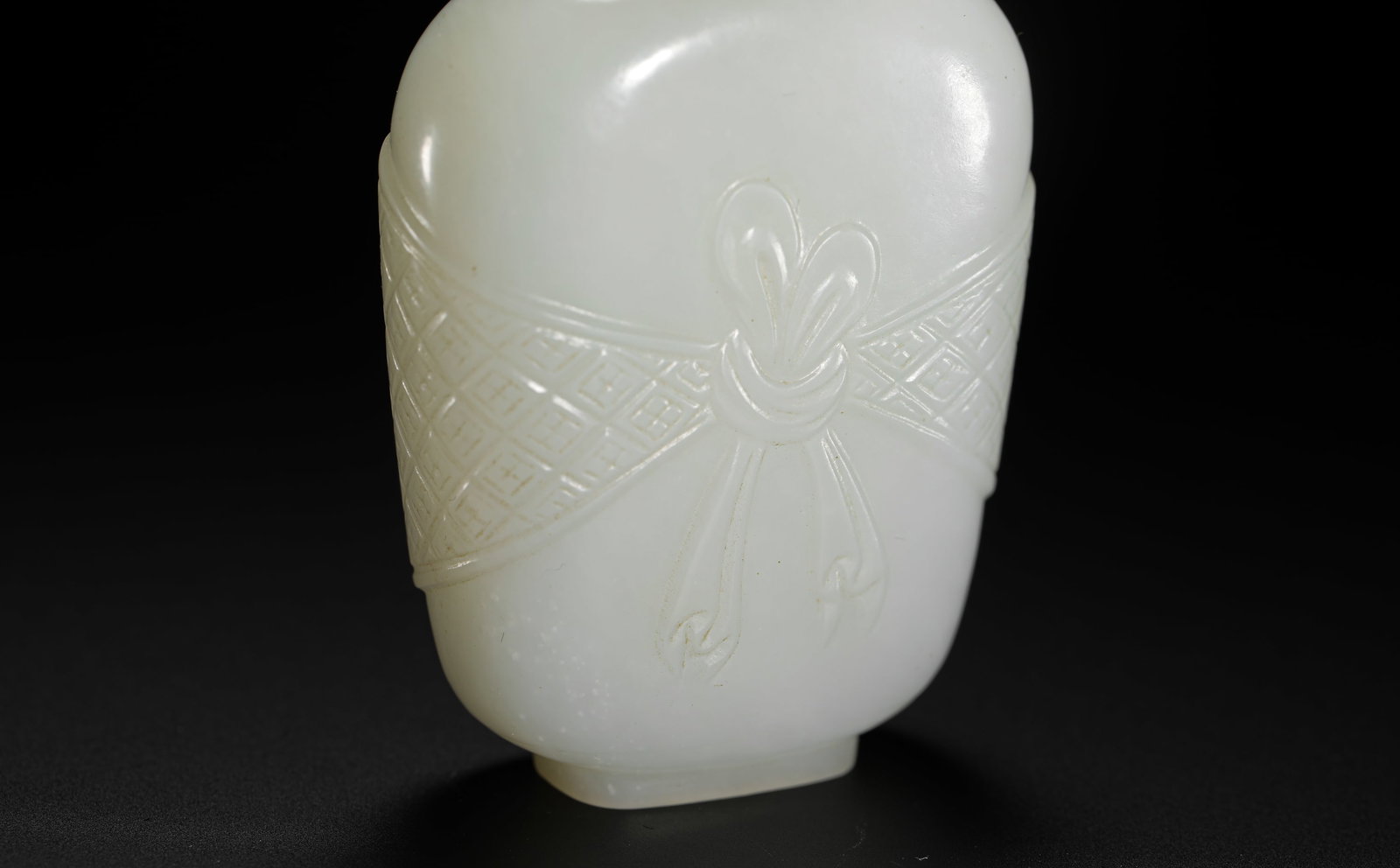 HETIAN JADE BAG PATTERN SNUFF POT - 3