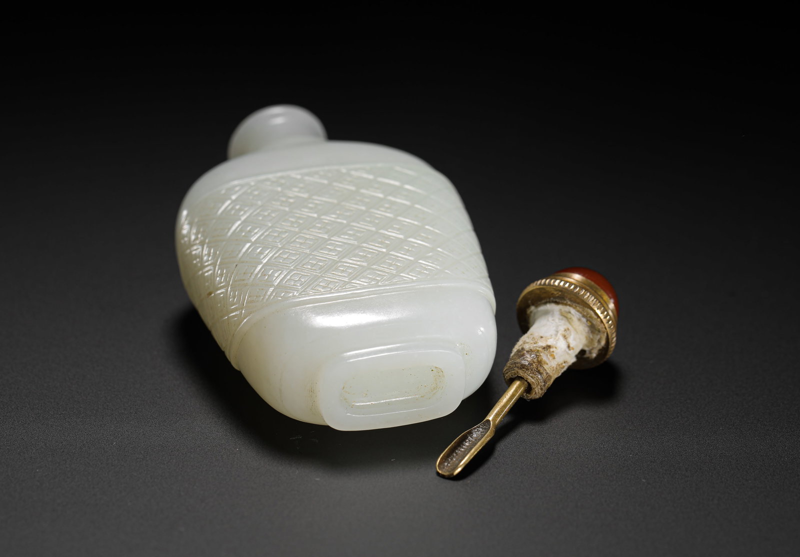 HETIAN JADE BAG PATTERN SNUFF POT - 5