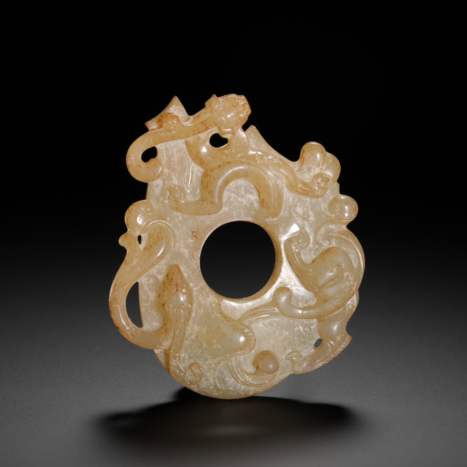 HETIAN JADE CHICKEN HEART PENDANTS: HETIAN JADE CHICKEN HEART PENDANTS (7.3 x 6cm,Weight:60g)