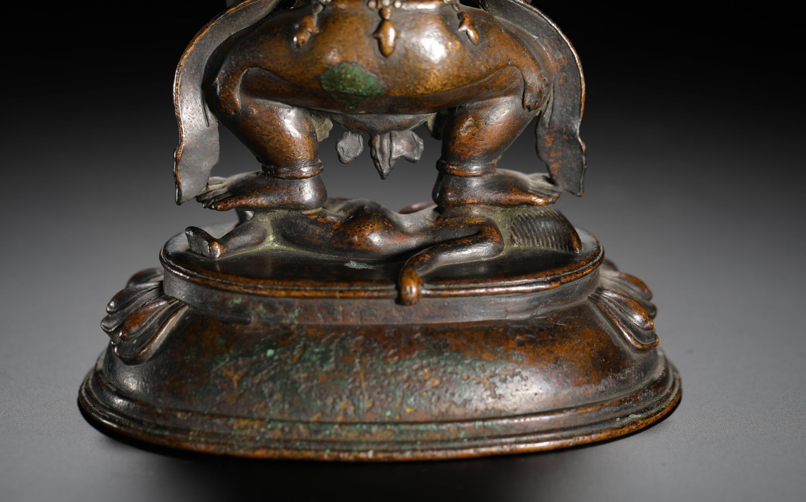 COPPER ALLOY TWO-ARMED BIG BLACK SKY STATUE - 10