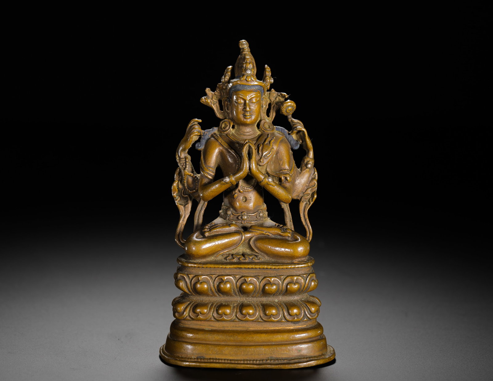 COPPER ALLOY FOUR-ARMED GUANYIN SEATED STATUE: COPPER ALLOY FOUR-ARMED GUANYIN SEATED STATUE (13.5 x 7cm,Weight:350g)