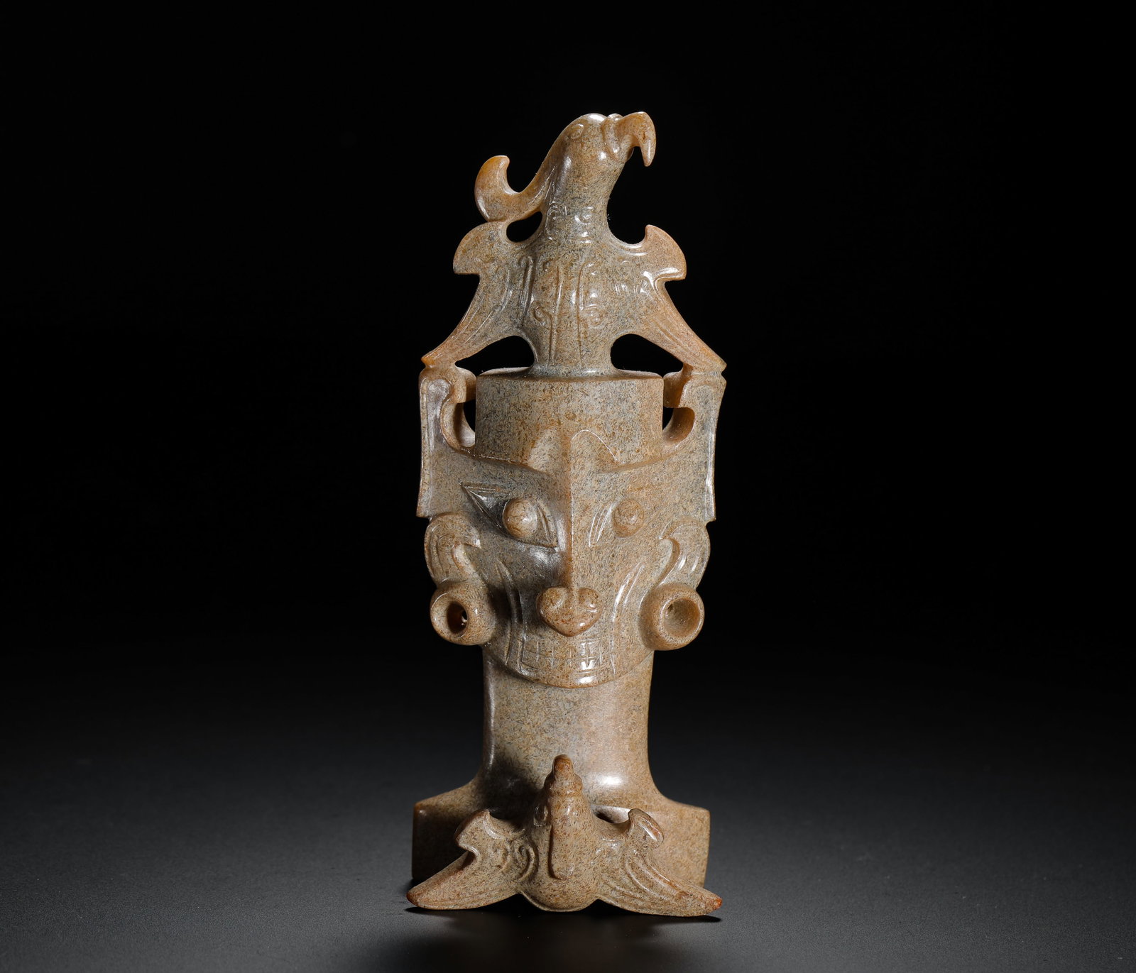 SHIJIAHE CULTURE JADE DEITY FACE BIRD SHAPED ORNAMENT: SHIJIAHE CULTURE JADE DEITY FACE BIRD SHAPED ORNAMENT (4.5 x 11.5cm,Weight:110g)