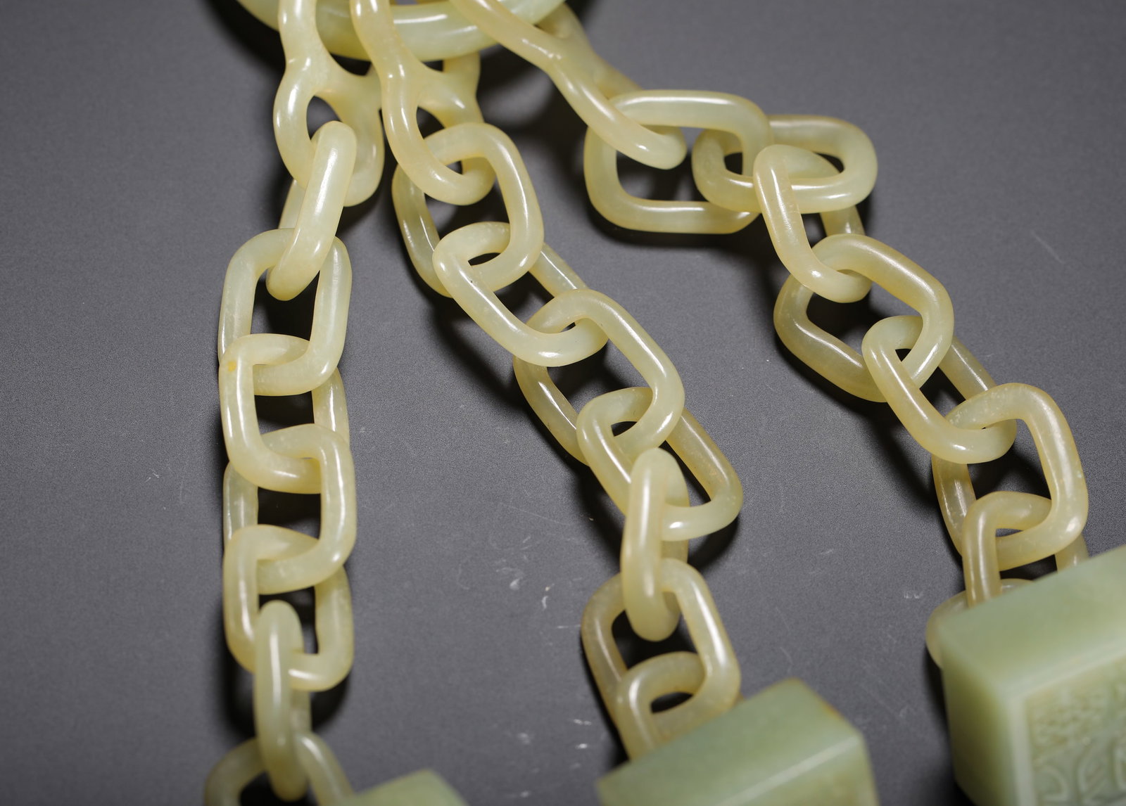 HETIAN JADE CHAINRING TRIPLE SEAL - 4