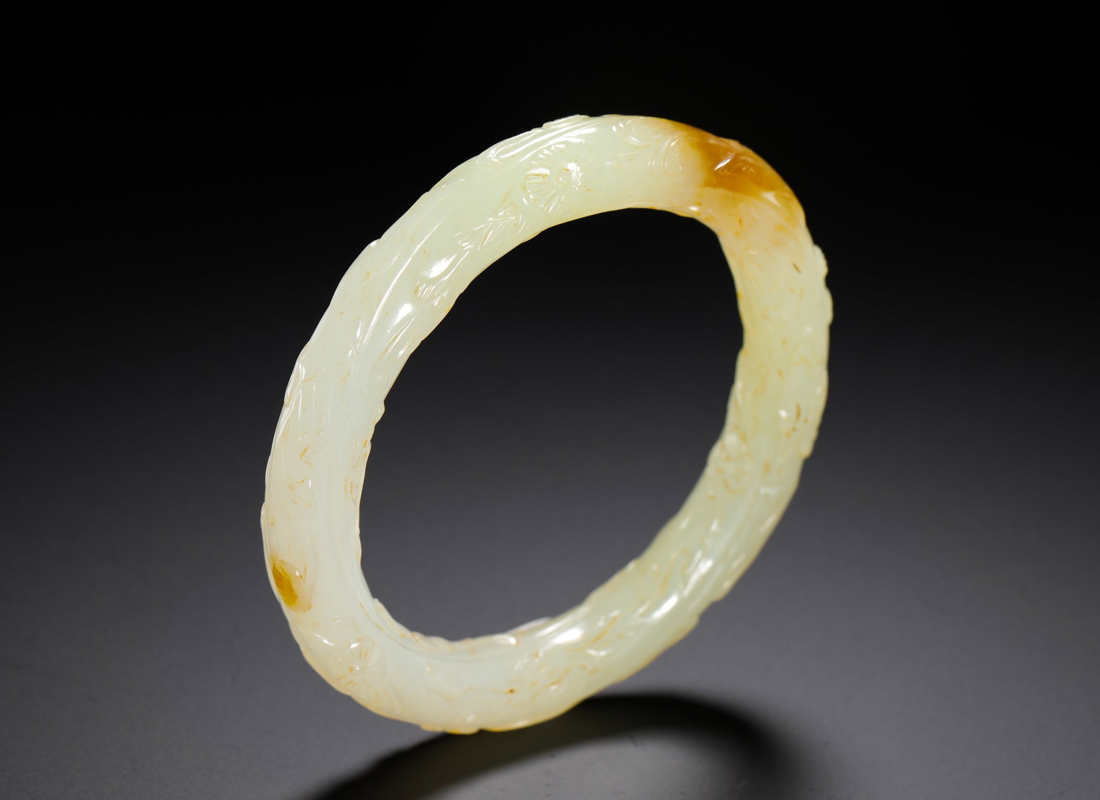 HETIAN WHITE JADE FLOWER-PATTERNED ROUND BRACELET - 9