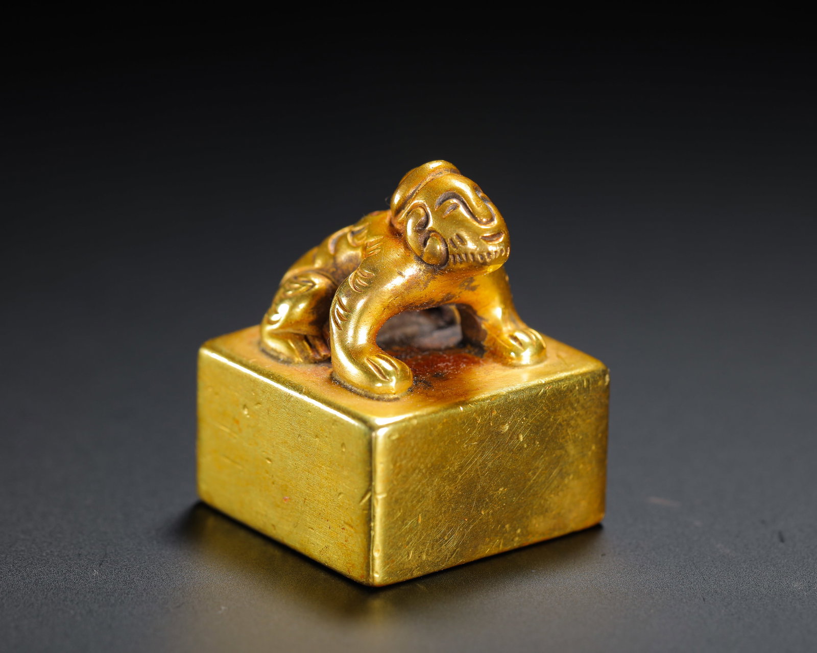 BRONZE GILDED BEAST SEAL: BRONZE GILDED BEAST SEAL (2.8 x 2.5cm,Weight:90g)