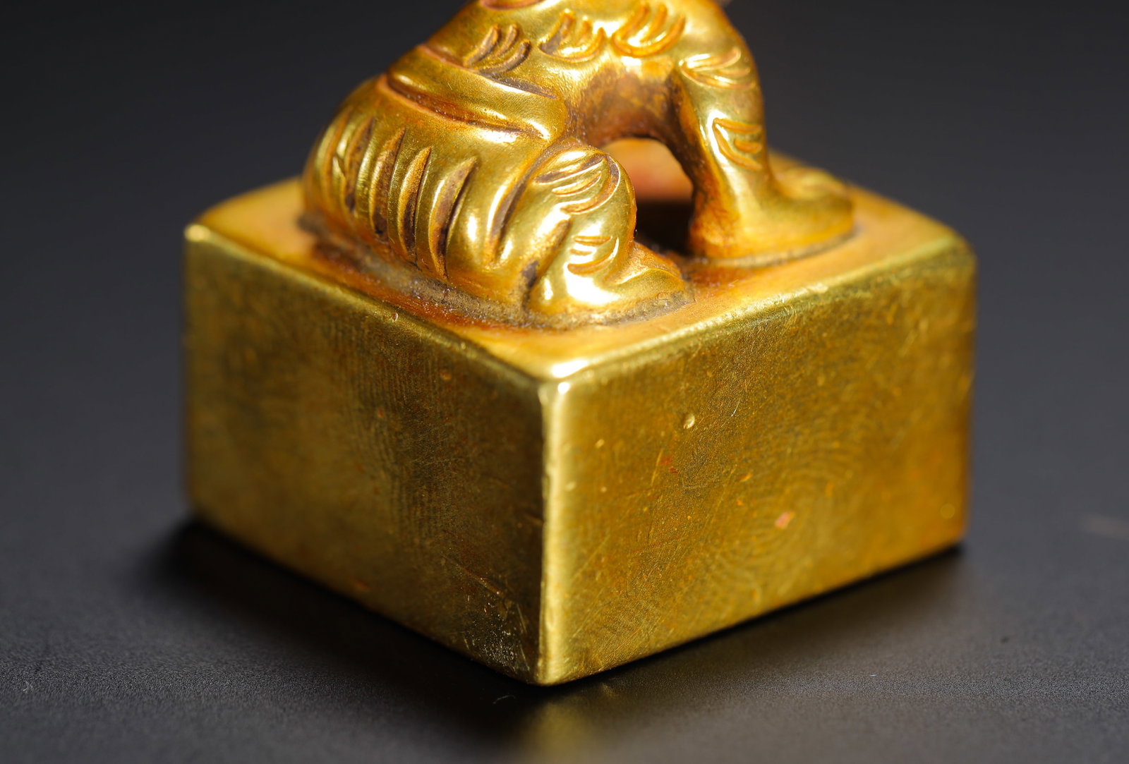 BRONZE GILDED BEAST SEAL - 3
