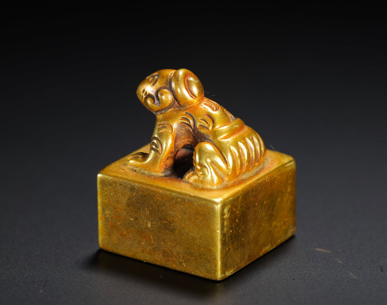 BRONZE GILDED BEAST SEAL - 4
