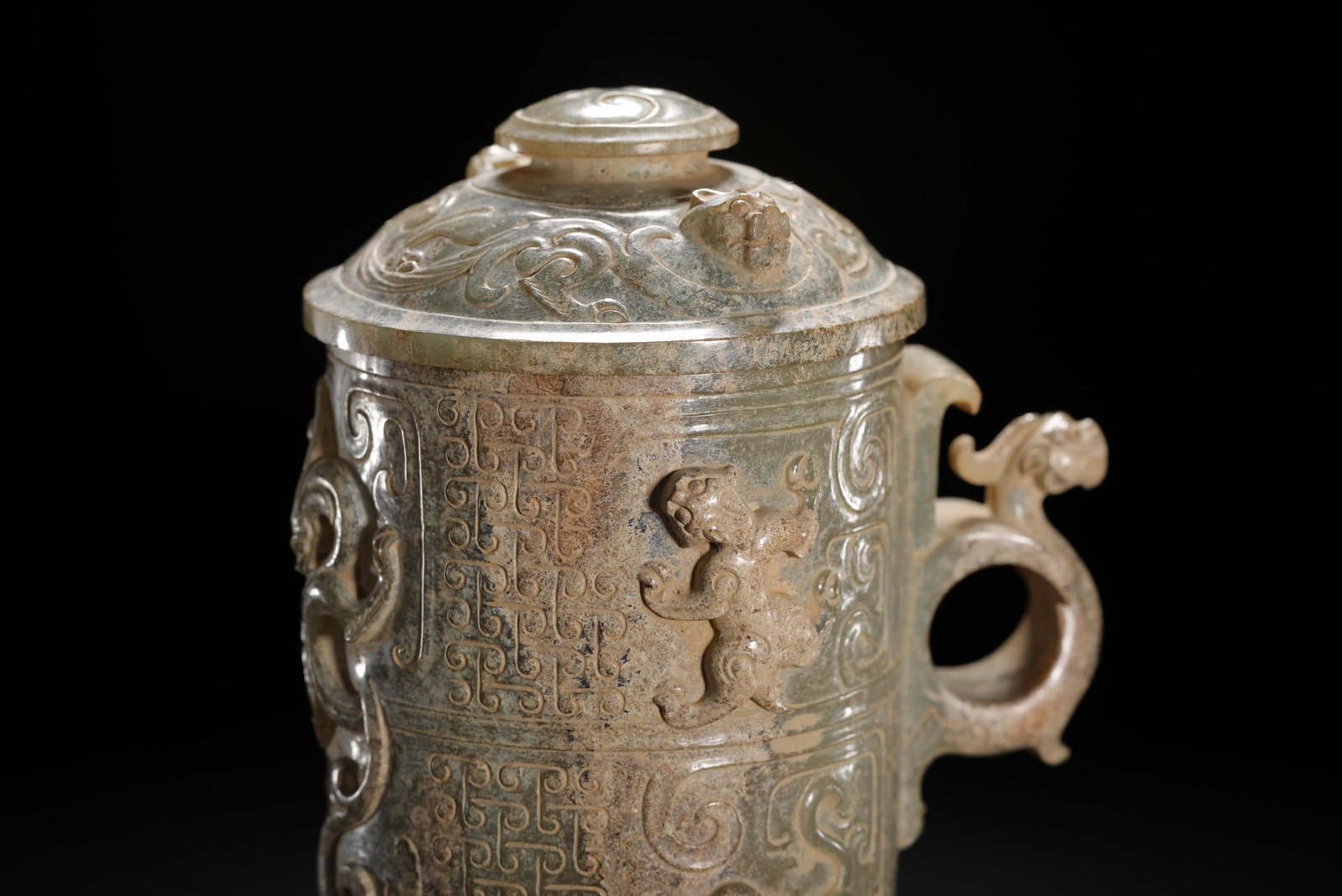 HETIAN JADE FOUR GODS PATTERNED COVERED CUP - 2