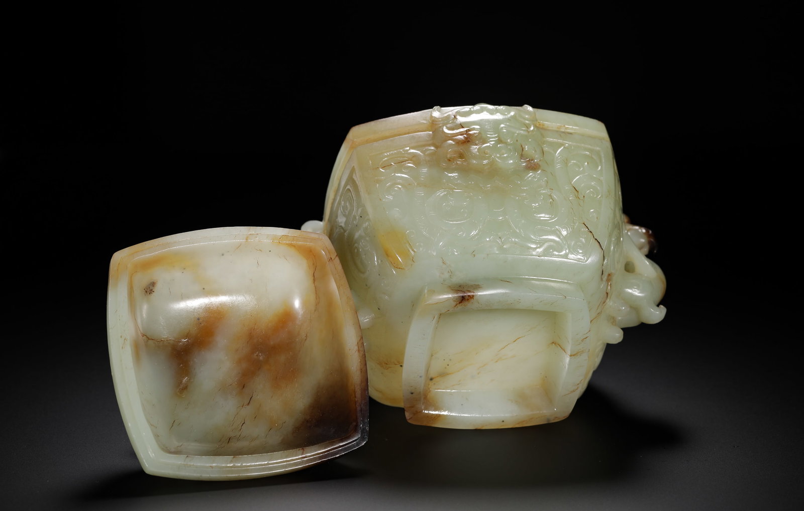 HETIAN JADE PHOENIX EAR BEAST FACE PATTERN SQUARE LID BOX - 9