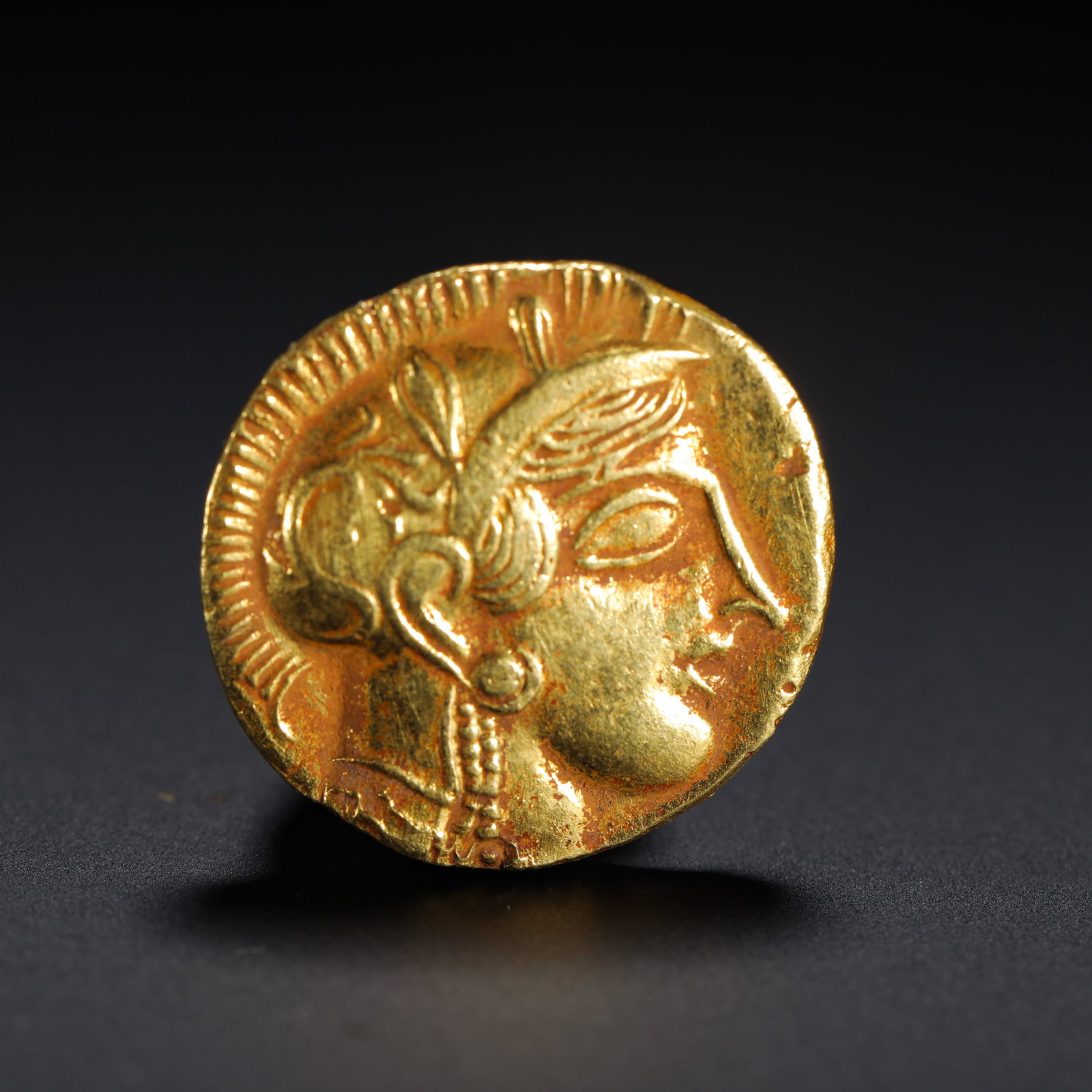 OWL BRONZE GOLD COIN FROM THE ANCIENT GREEK CITY-STATE OF ATHENS: OWL BRONZE GOLD COIN FROM THE ANCIENT GREEK CITY-STATE OF ATHENS (2.2cm,Weight:8g)