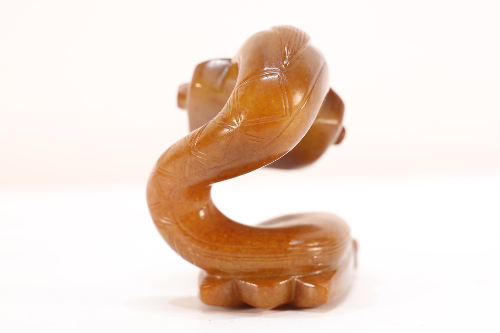 Jade Carved Beast Face Pattern Cicada Shape Ornament - 4