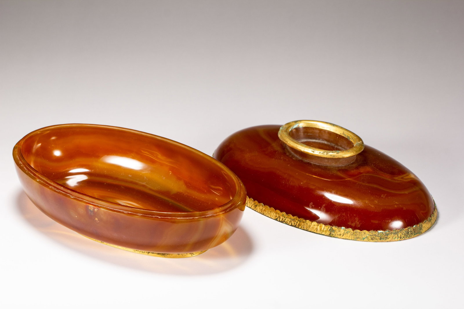A CHINESE GILT MOUNTED AGATE BOX - 3