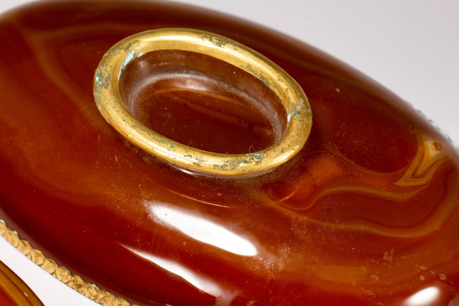 A CHINESE GILT MOUNTED AGATE BOX - 5