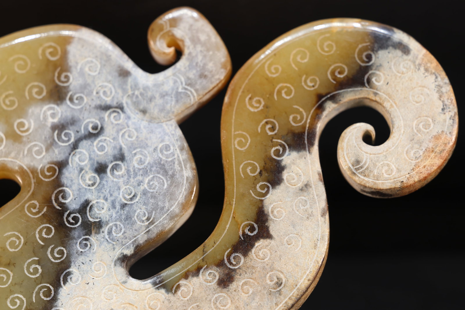 Jade Carved Cloud Pattern Dragon Shape Bi - 10
