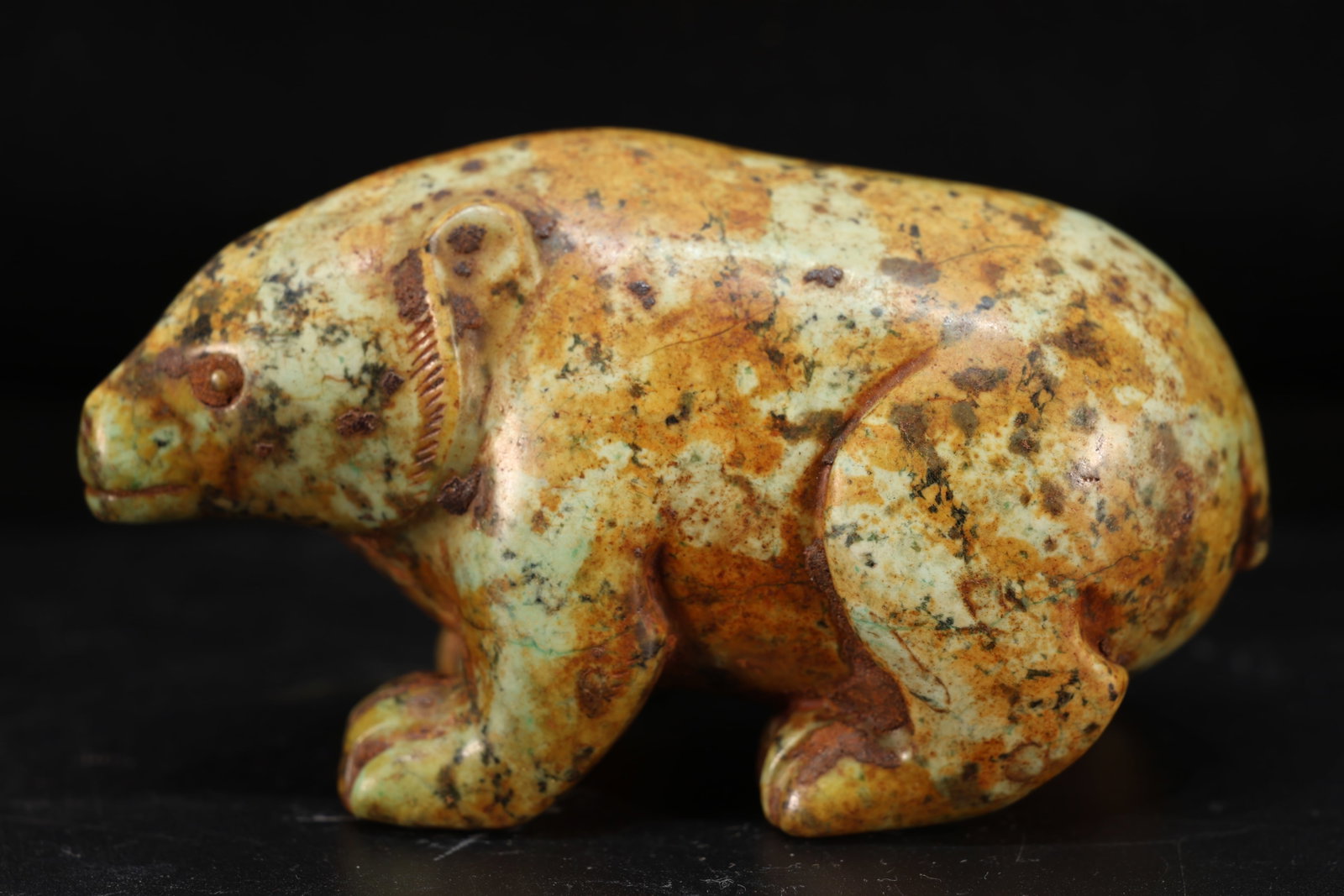 Jade Carved Bear Shape Ornament: Jade Carved Bear Shape Ornament (9 x 4.5 x 4cm)