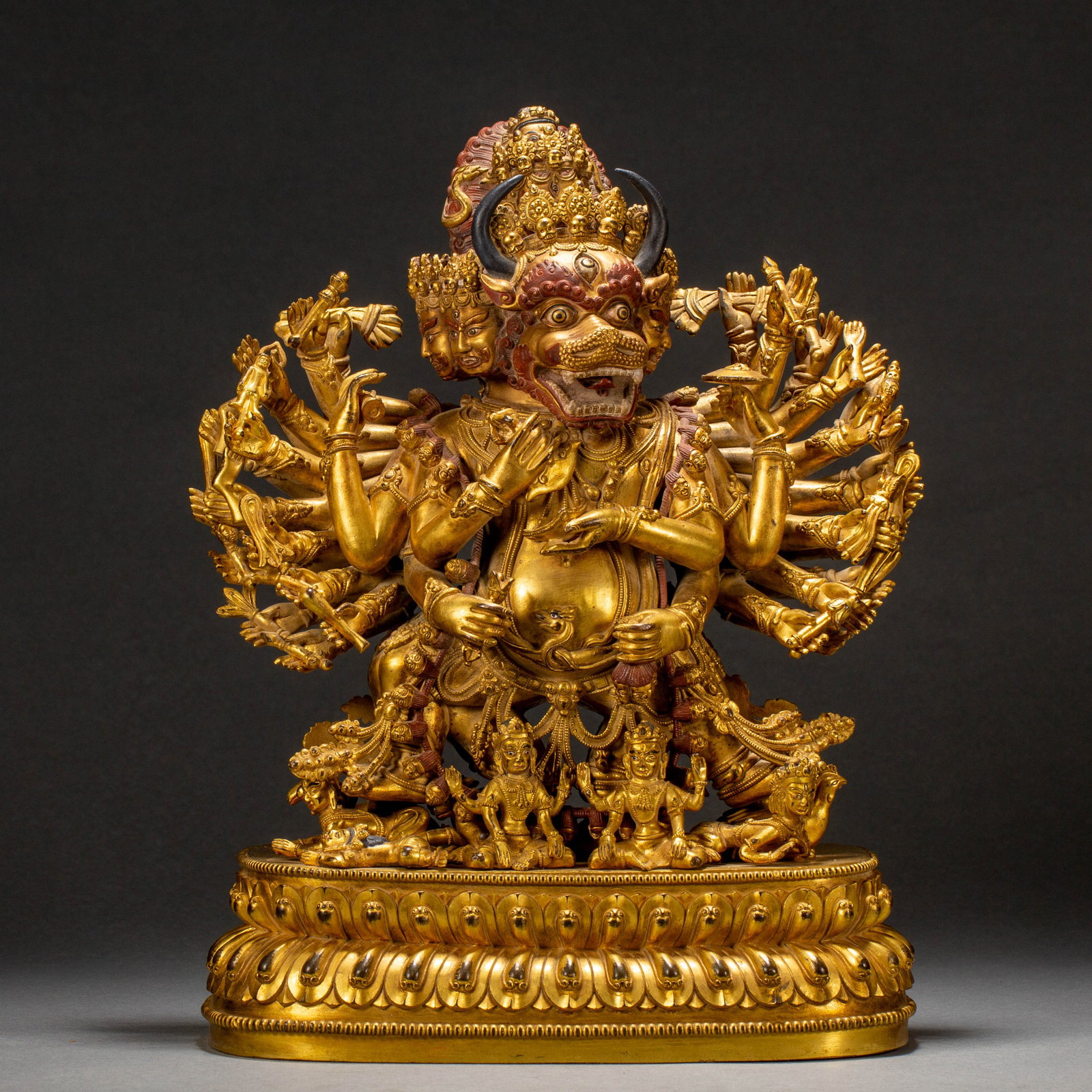 A CHINESE GILT BRONZE YAMANTAKA STATUE: A CHINESE GILT BRONZE YAMANTAKA STATUE (23 x 13.5 x 31cm,Weight 10010g)