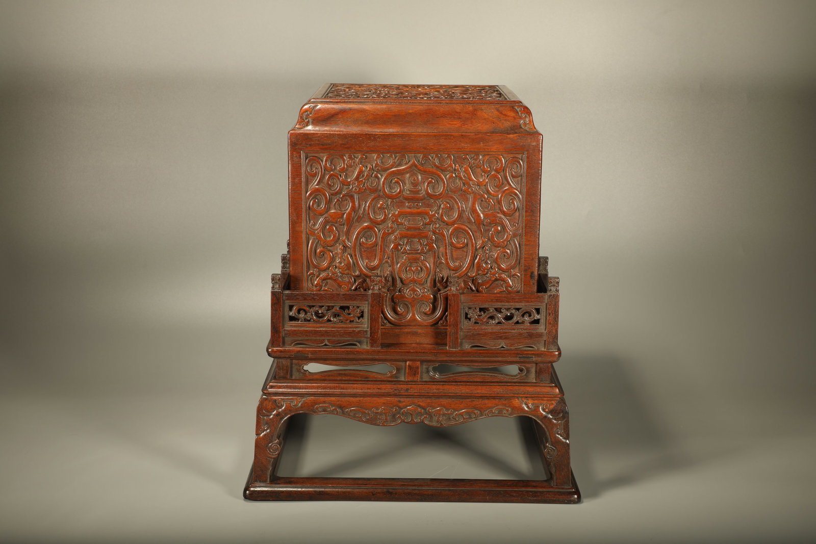 Group of Two Huanghuali Wood Carved Dragon Pattern Lid Box and Shoushan Carved Beast Shape Stone (1 of 7)