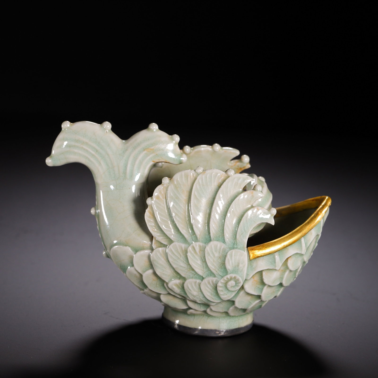 A CHINESE CELADON FISH SHAPED CUP - 6