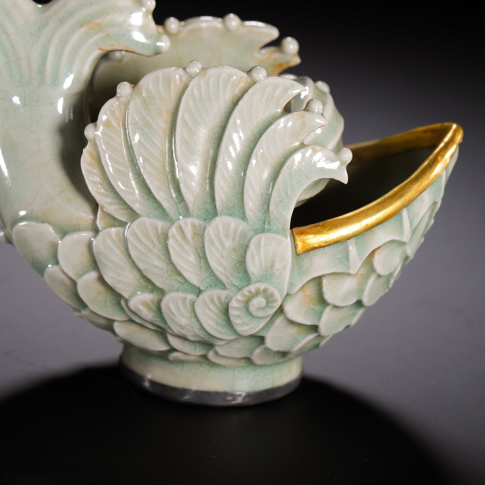 A CHINESE CELADON FISH SHAPED CUP - 7