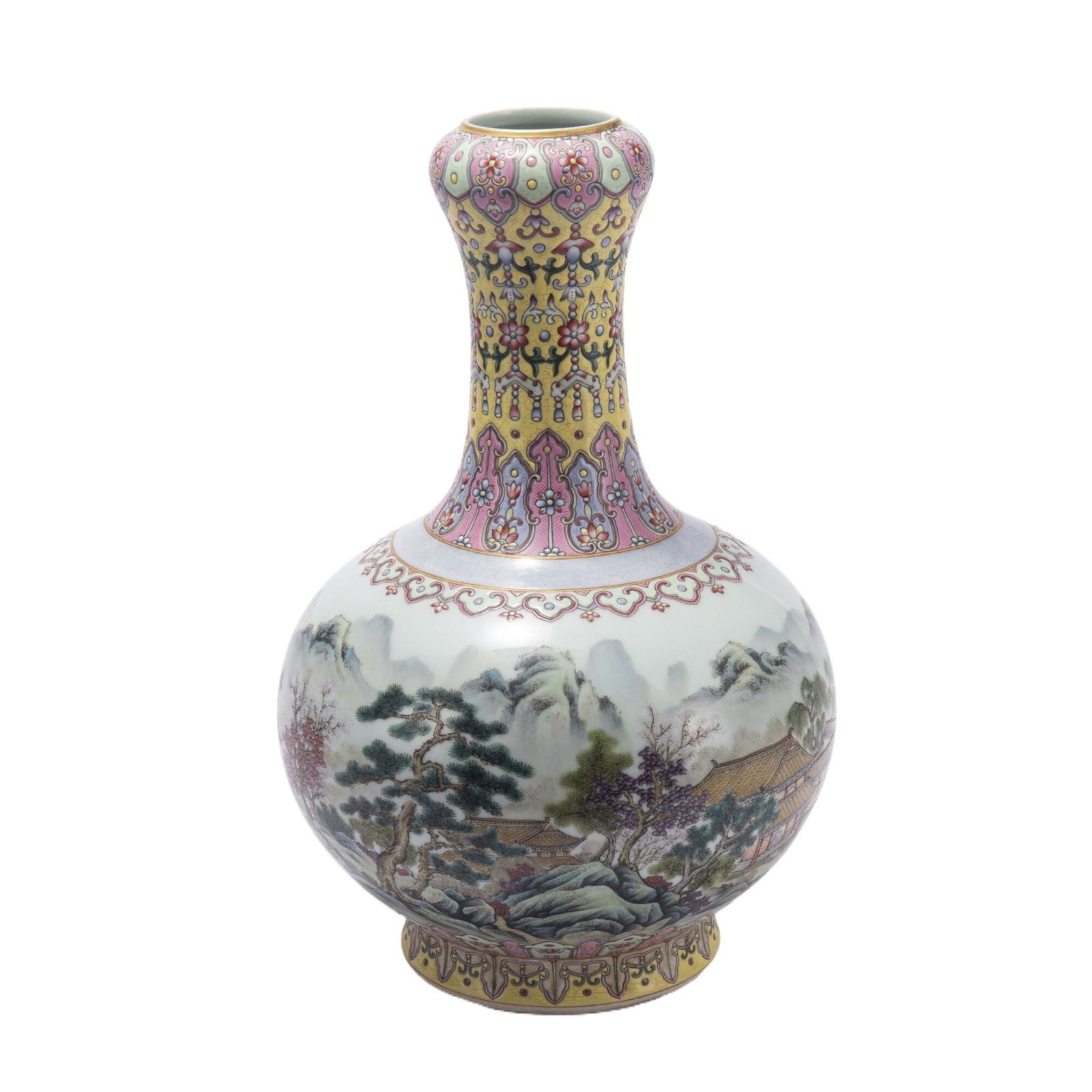 A FAMILLE ROSE GOLD PAINTED PORCELAIN VASE /QING DYNASTY: A FAMILLE ROSE GOLD PAINTED PORCELAIN VASE /QING DYNASTY (19.5 x 33cm)