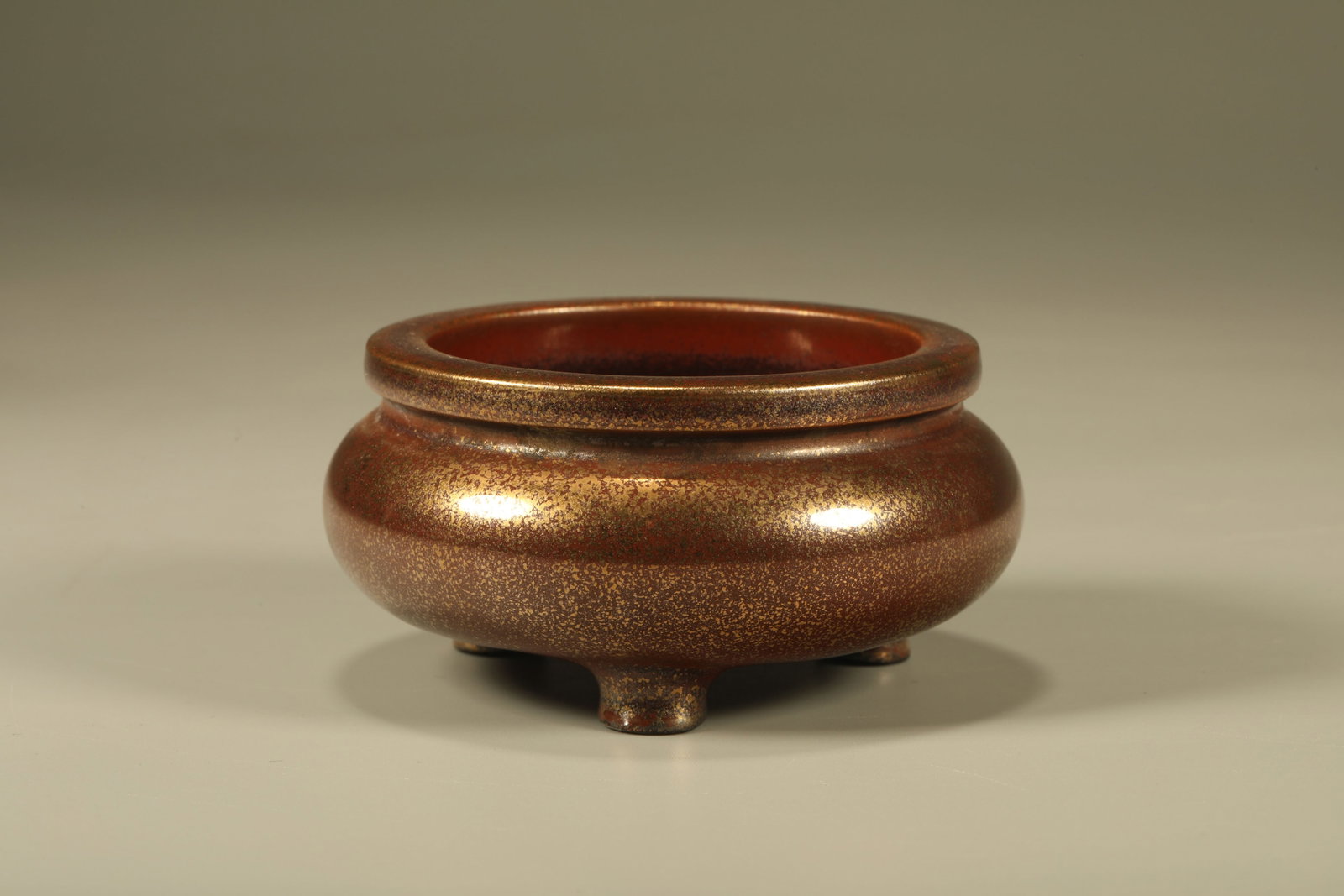 Brown Glazed Porcelain Incense Burner: Brown Glazed Porcelain Incense Burner (4 x 8cm)