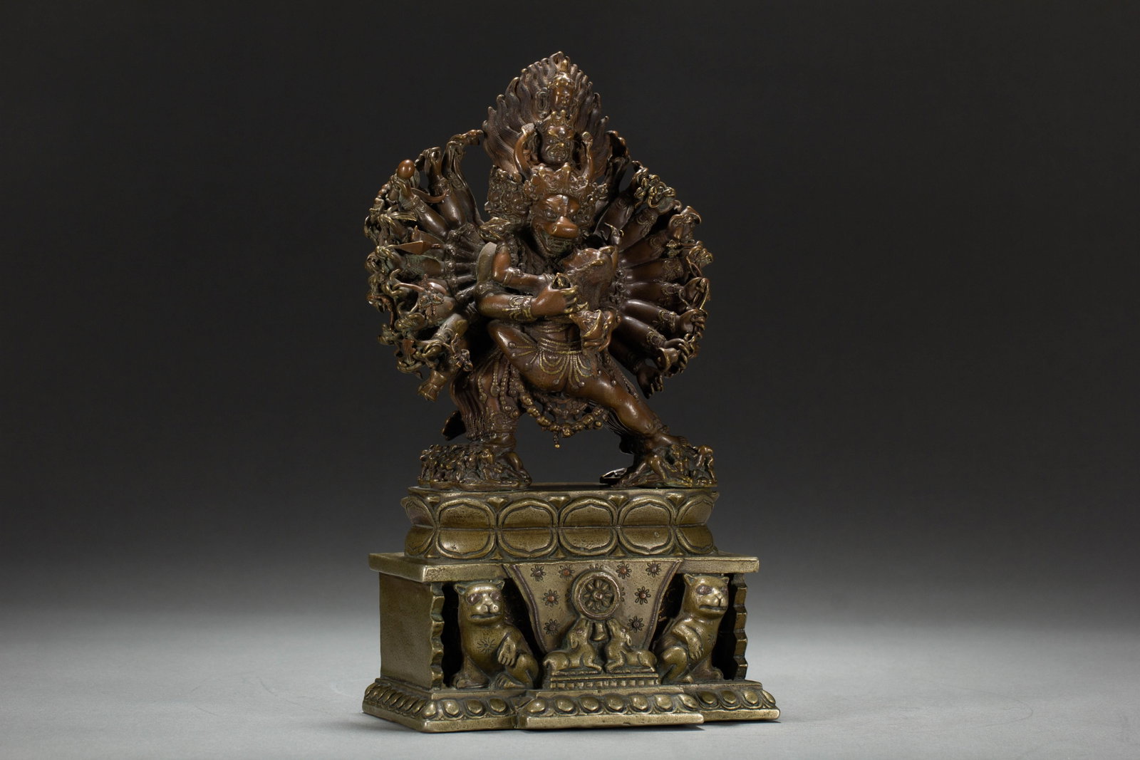 A CHINESE ALLOY COPPER BUDDHA STATUE - 4