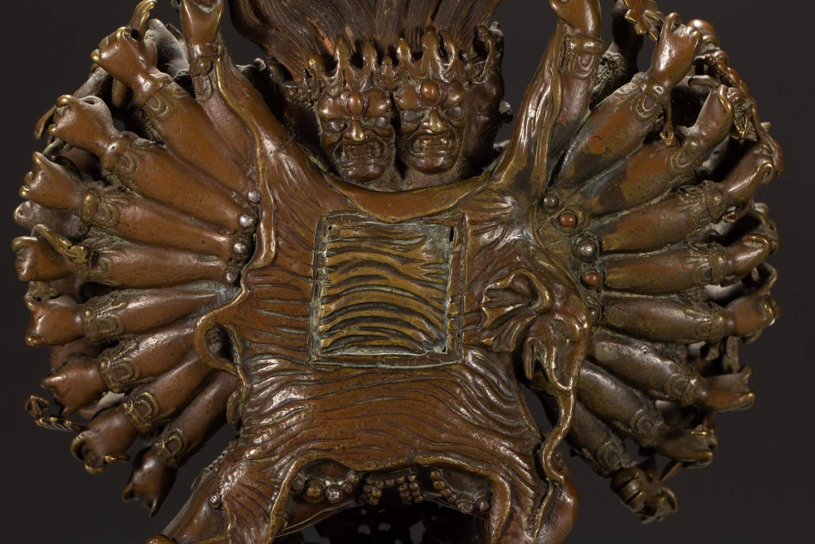 A CHINESE ALLOY COPPER BUDDHA STATUE - 7