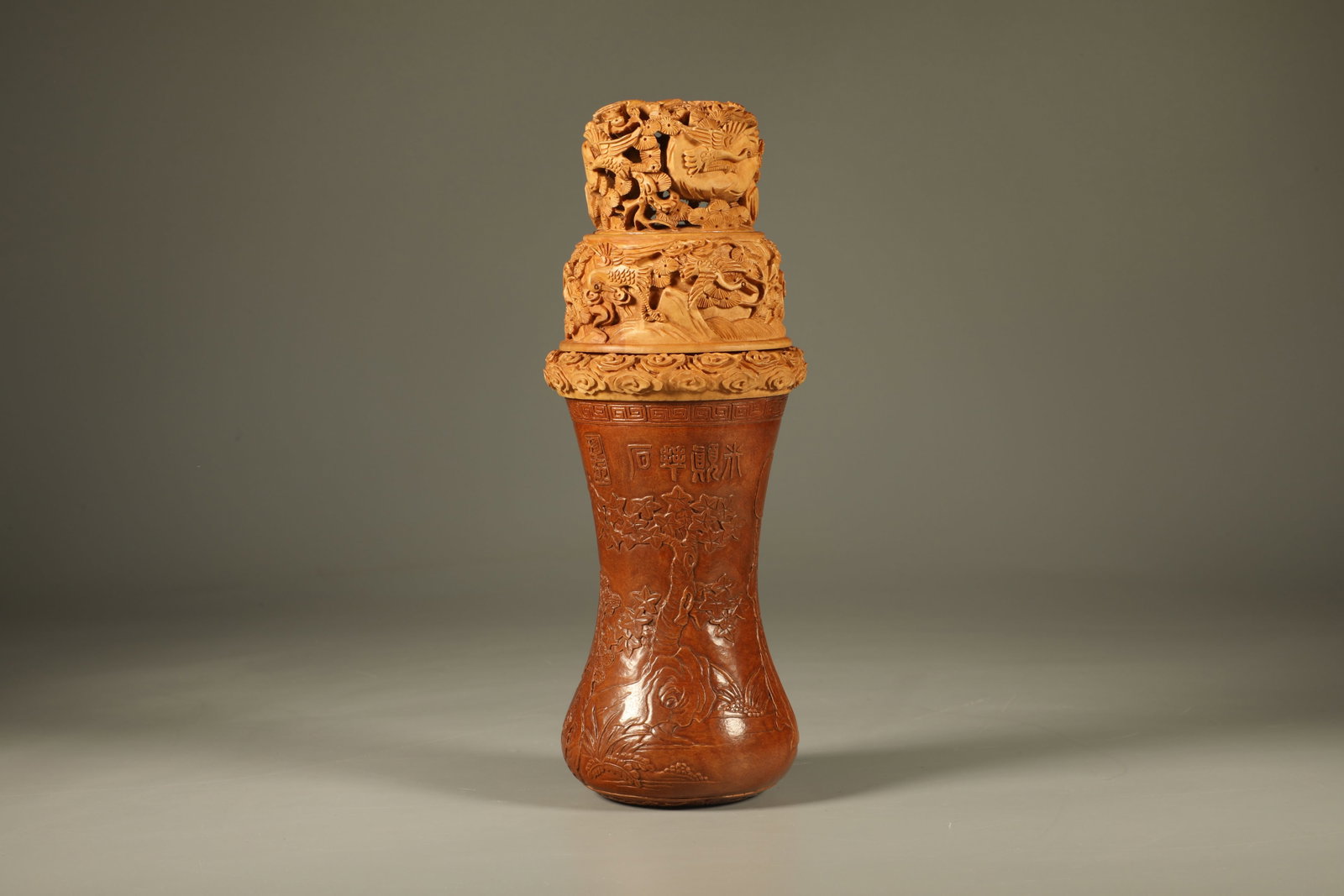 Gourd Carved Character Story and Tree Pattern Gourd Cricket Jar: Gourd Carved Character Story and Tree Pattern Gourd Cricket Jar (20 x 7.8cm)