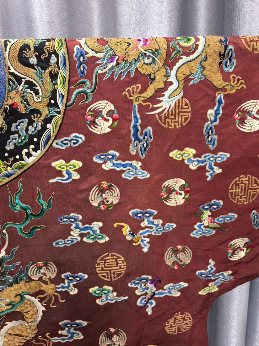 Silk Embroidery Cloud and Dragon Pattern Dragon Robe - 3