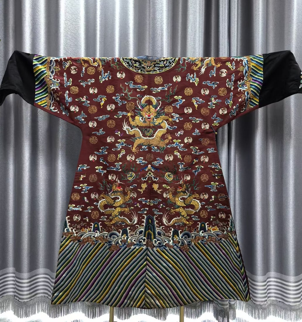 Silk Embroidery Cloud and Dragon Pattern Dragon Robe - 5