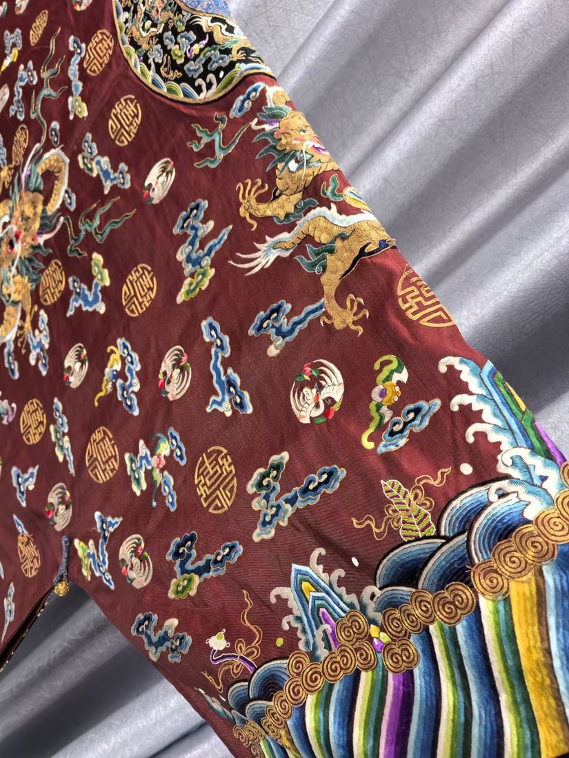 Silk Embroidery Cloud and Dragon Pattern Dragon Robe - 7