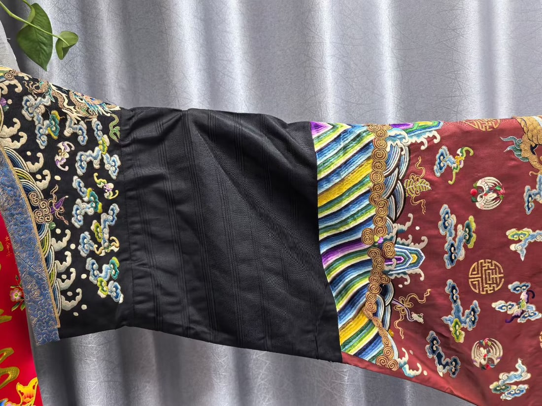 Silk Embroidery Cloud and Dragon Pattern Dragon Robe - 8