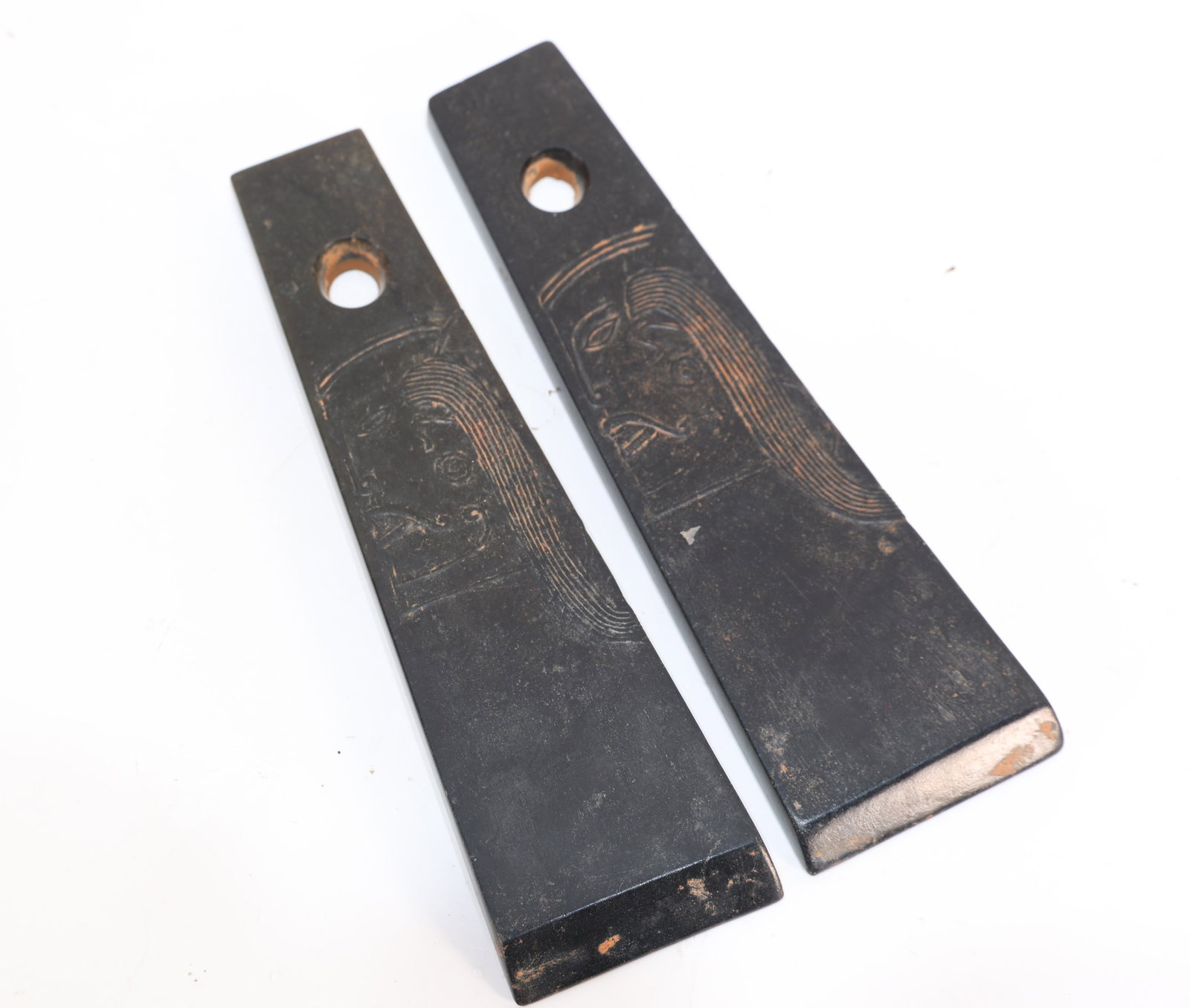 Pair of Jade Carved Character Face Pattern Gui: Pair of Jade Carved Character Face Pattern Gui (15.2 x 4.5 x 1cm)