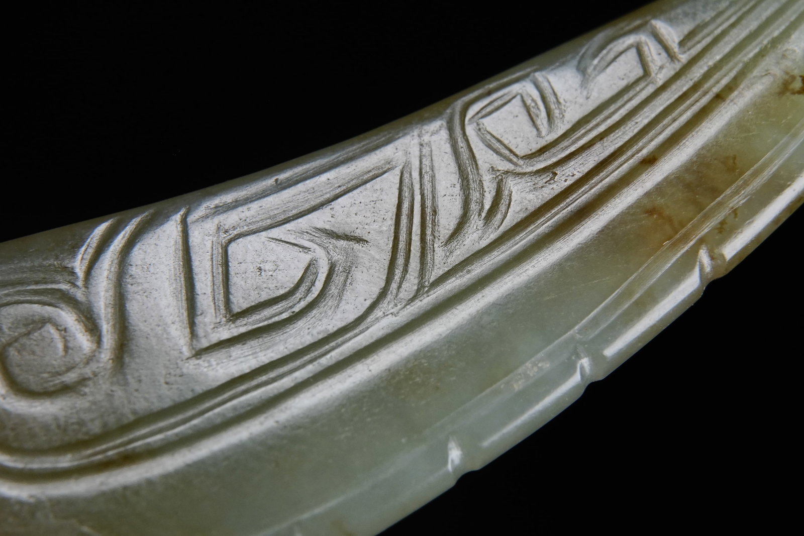 Jade Carved Beast Face Pattern Mantis Shape Ornament - 6