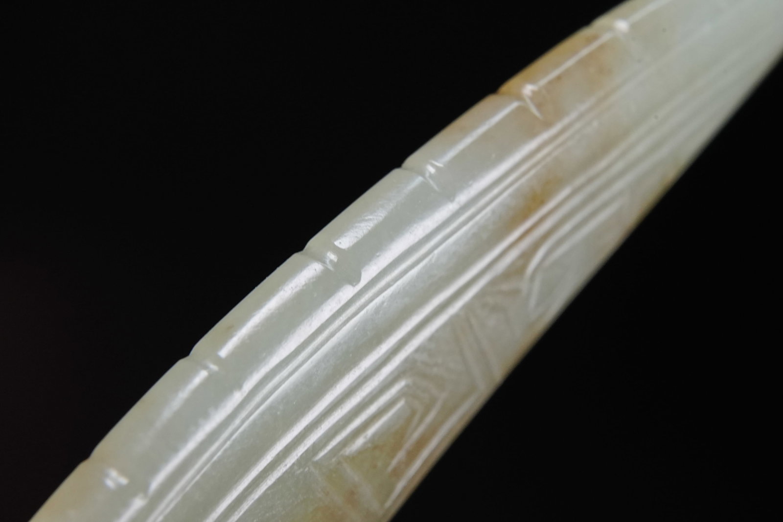 Jade Carved Beast Face Pattern Mantis Shape Ornament - 9