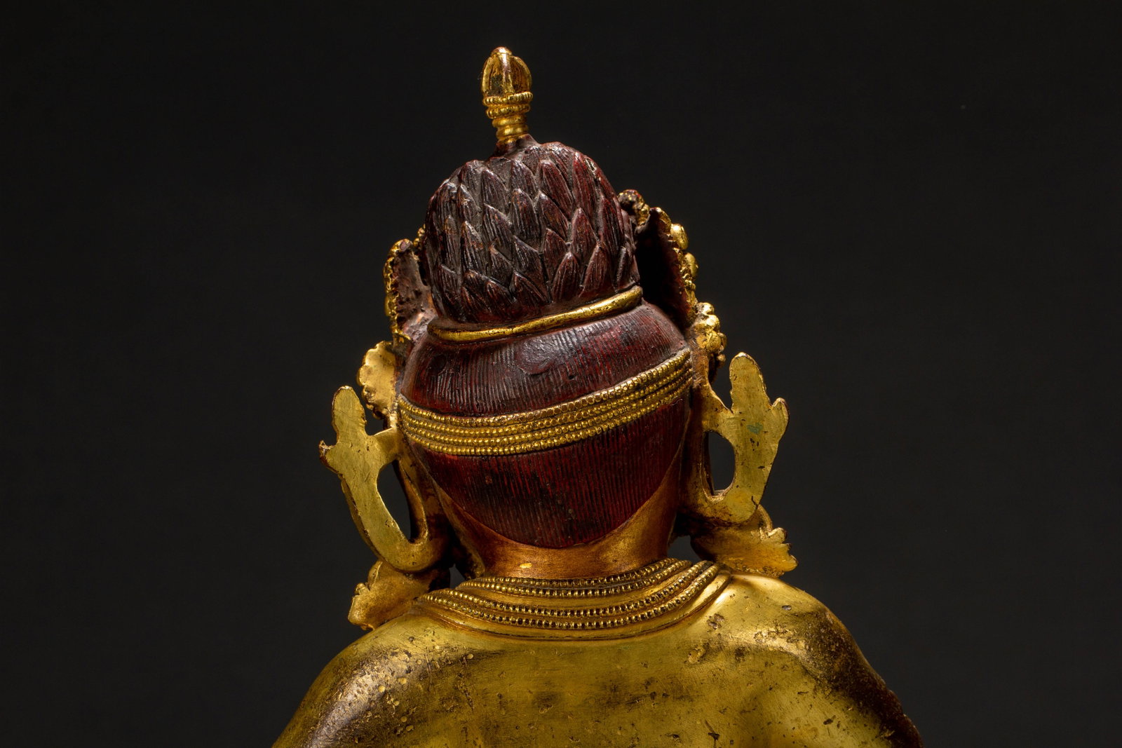 A CHINESE GILT BRONZE DHARMA PROTECTOR STATUE - 8
