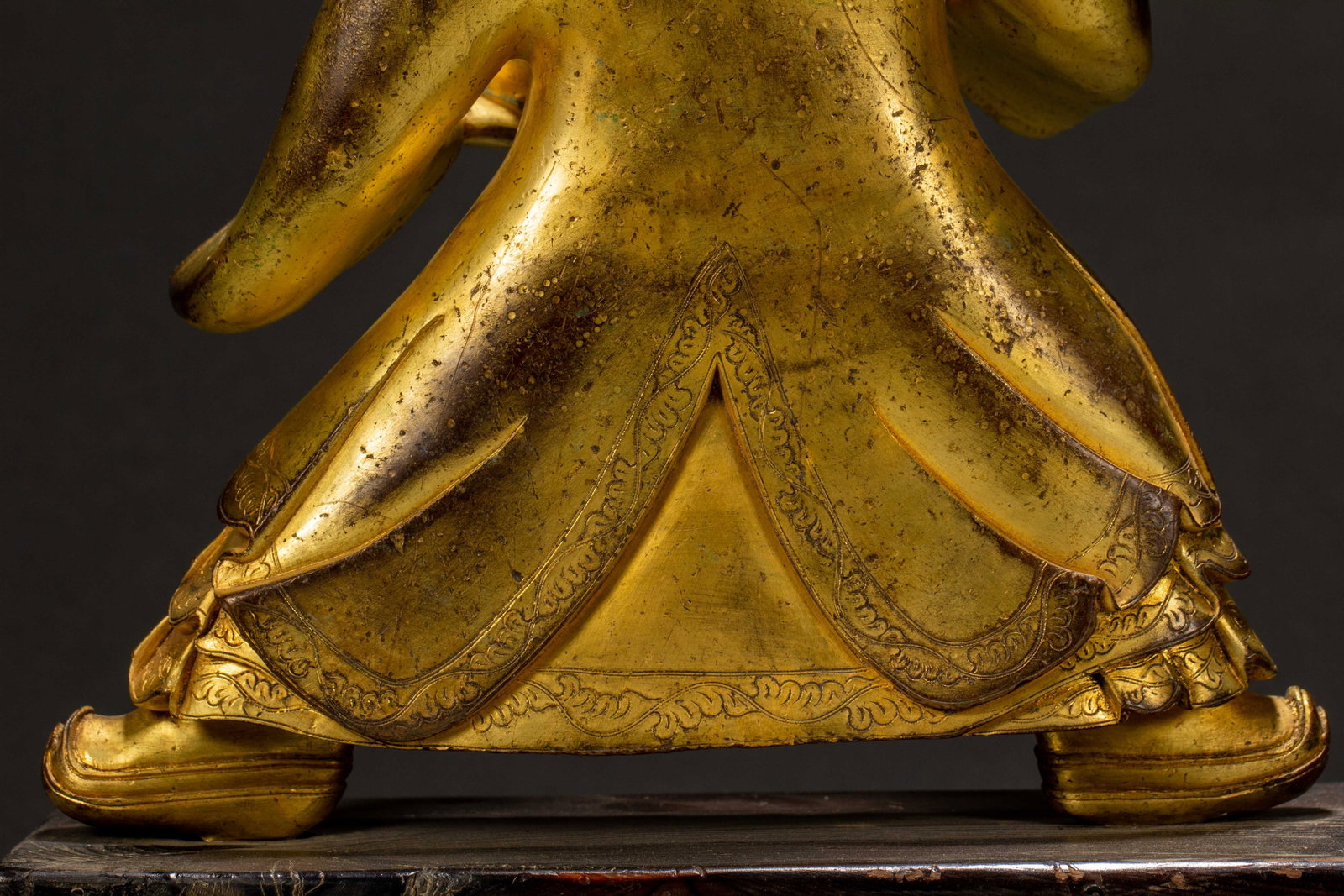 A CHINESE GILT BRONZE DHARMA PROTECTOR STATUE - 9